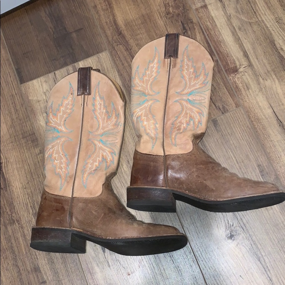 Justin boots 🤠